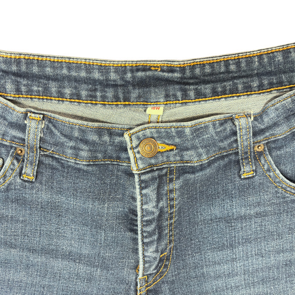 Levi's Denim Stretch Mid Length Shorts Women's Size 18W - Picture 3 of 9